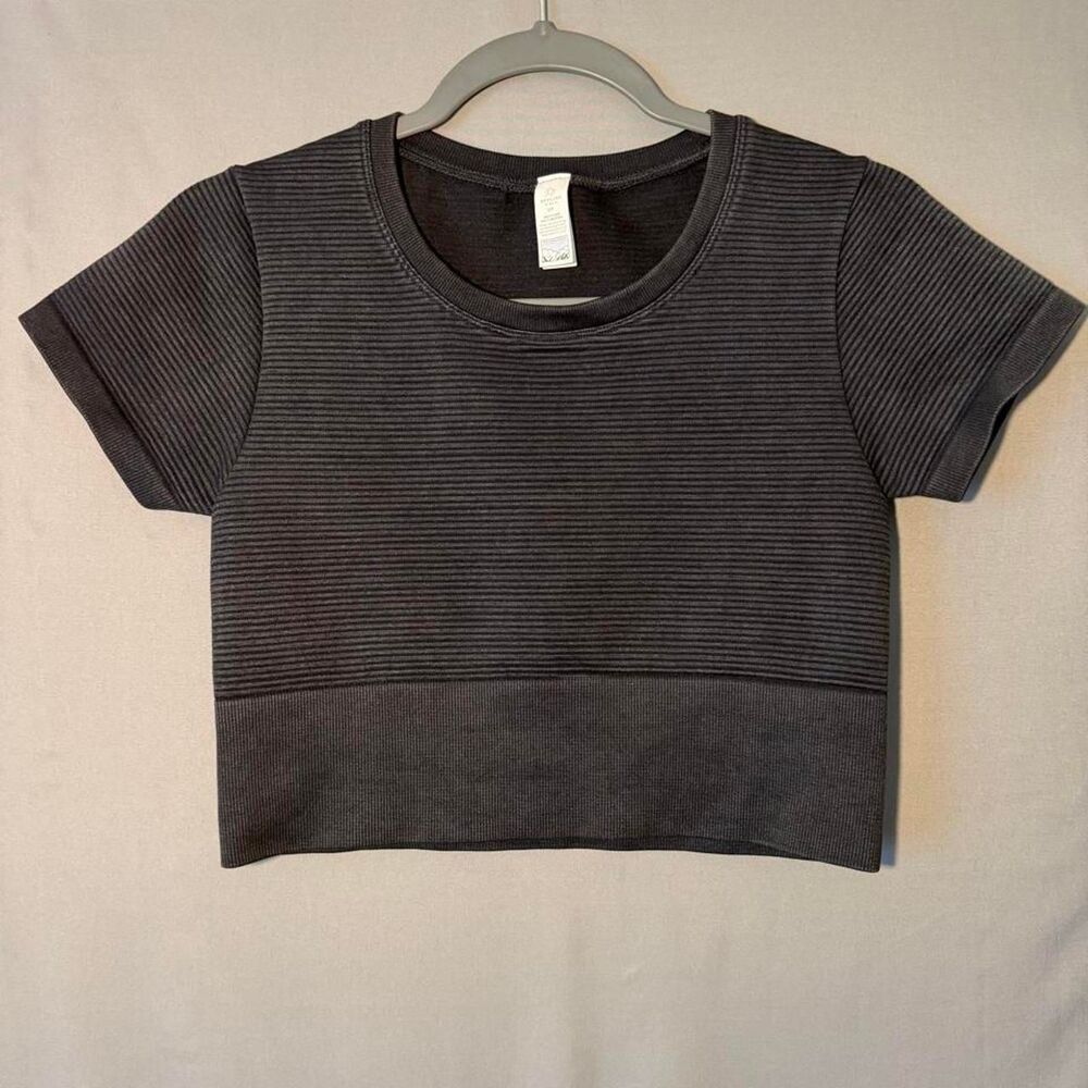 Aerie Women's Black and Grey Crop-top